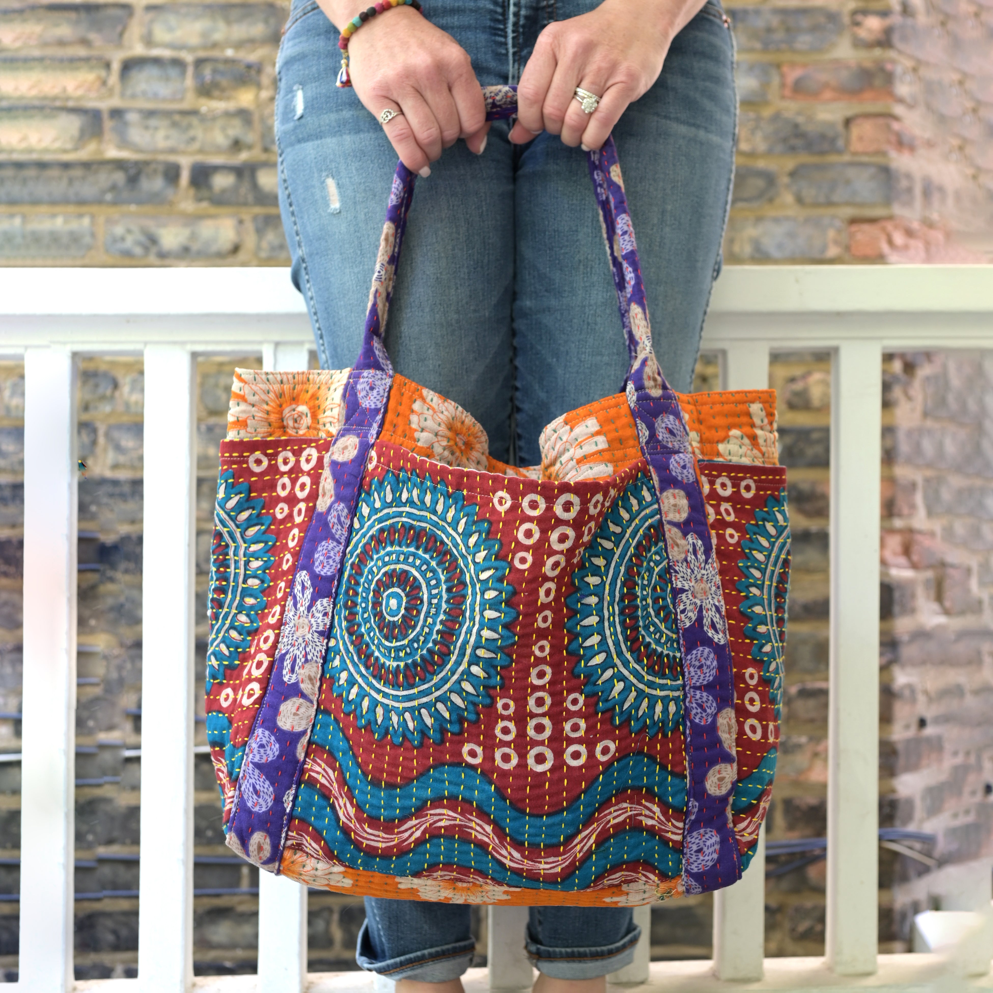 Tote Bags & Purses