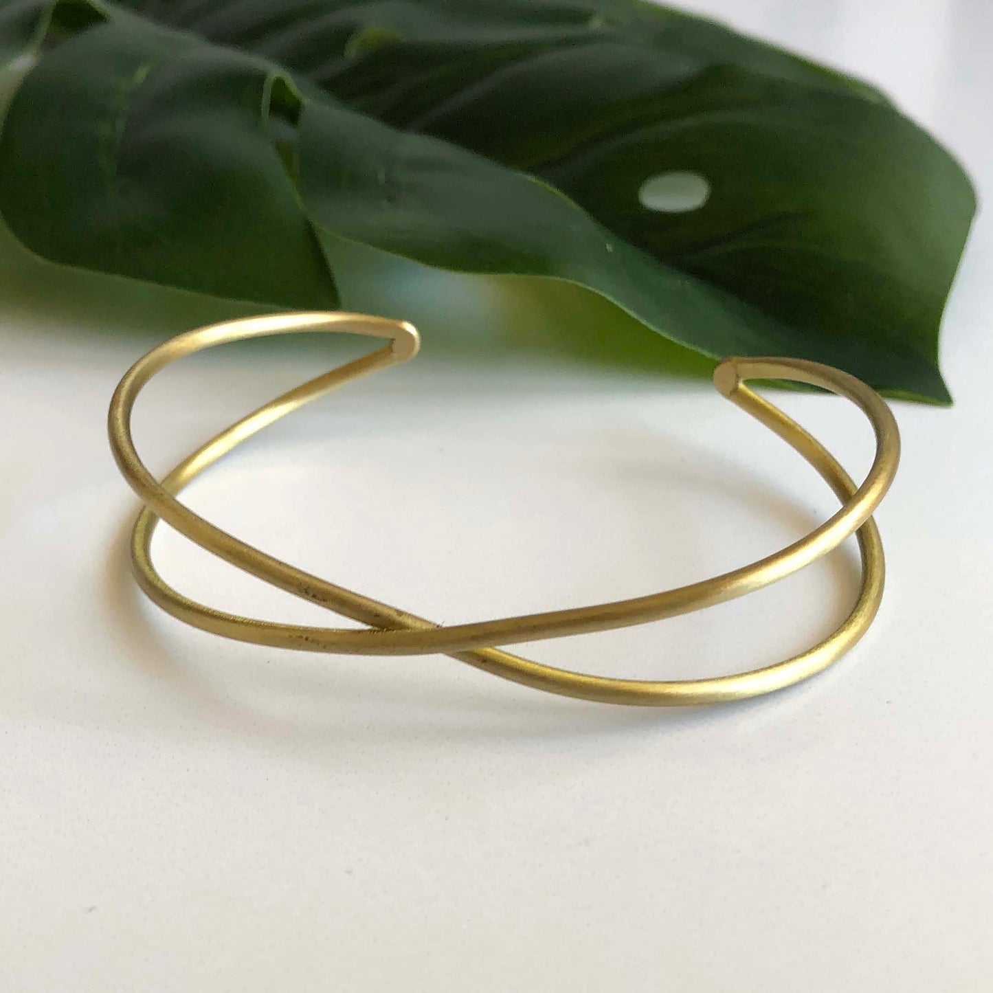 Load image into Gallery viewer, Aurora Cuff in Gold
