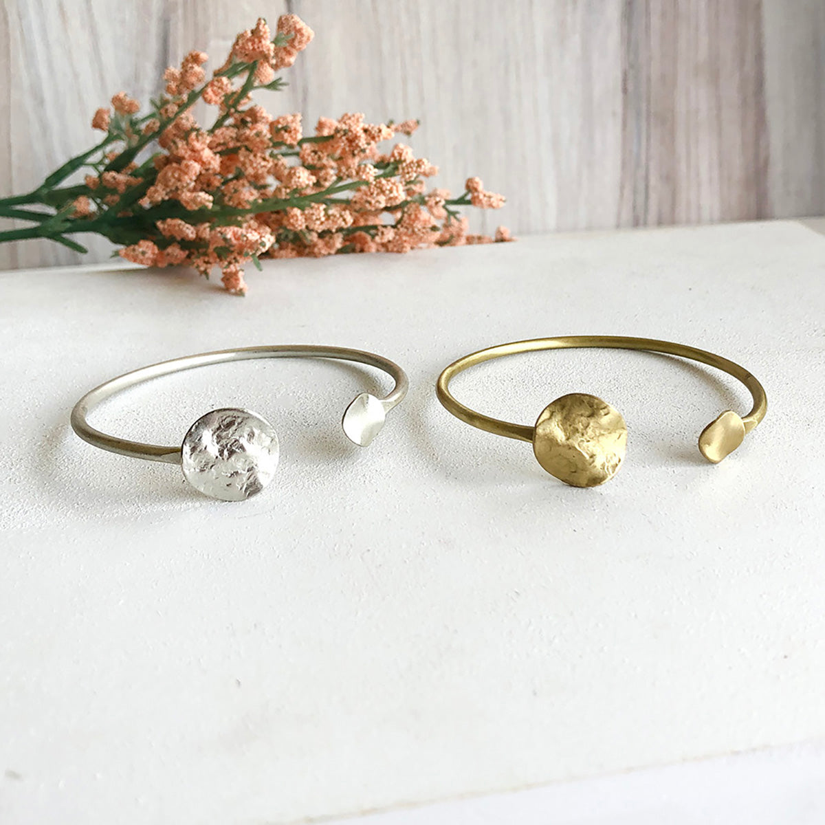 Solaris Cuff