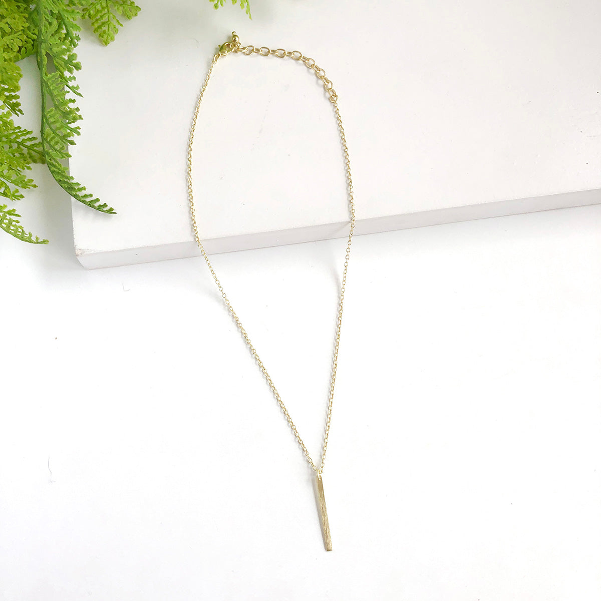 Dangling Bar Pendant Necklace (Gold)