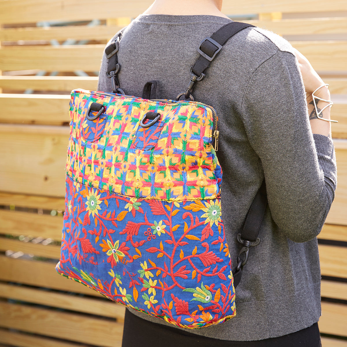 アクセサリー Rapha CONVERTIBLE BACKPACK / TOTE Rapha and Apple Make Predictably Gorgeous Commuter Bags
