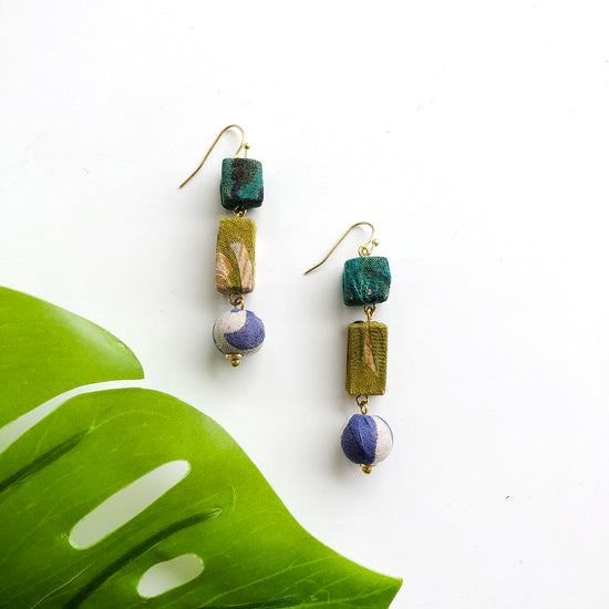 Load image into Gallery viewer, Kantha Linear Shapes Earrings
