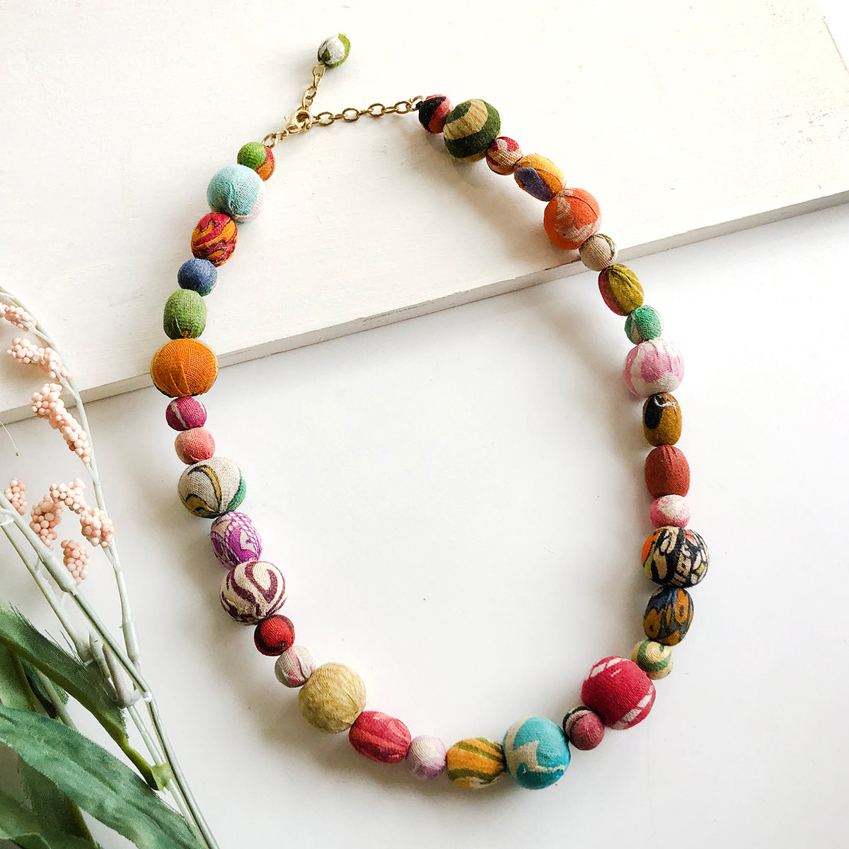 Load image into Gallery viewer, Kantha Calysta Necklace
