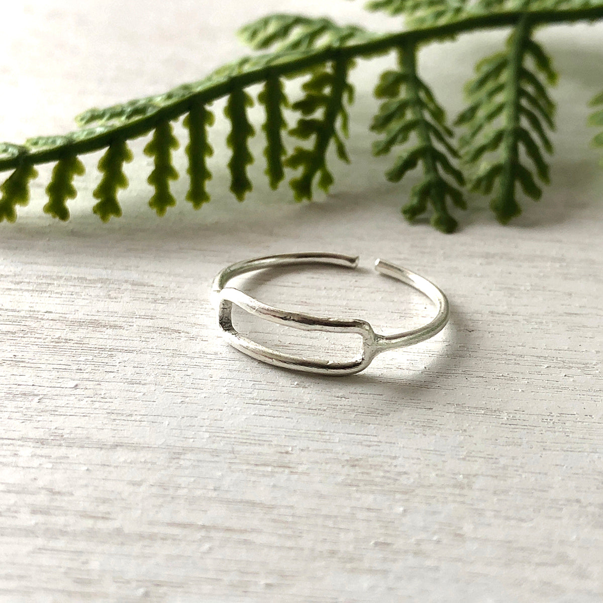 Rippled Rectangle Ring