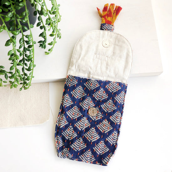 The inside of a Kantha Clip-On Pouch.