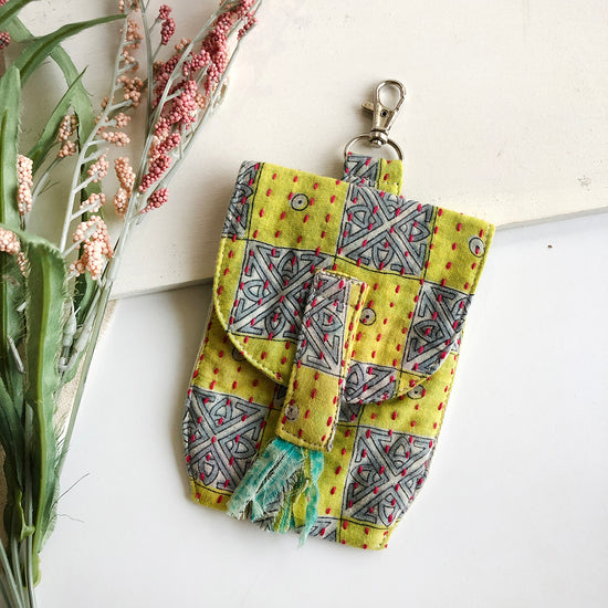 Load image into Gallery viewer, Kantha Clip-On Pouch
